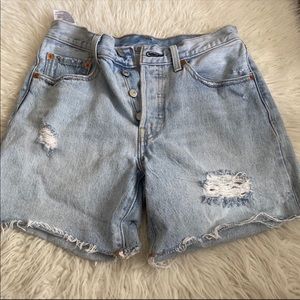 Vintage Levi cut off shorts size 26